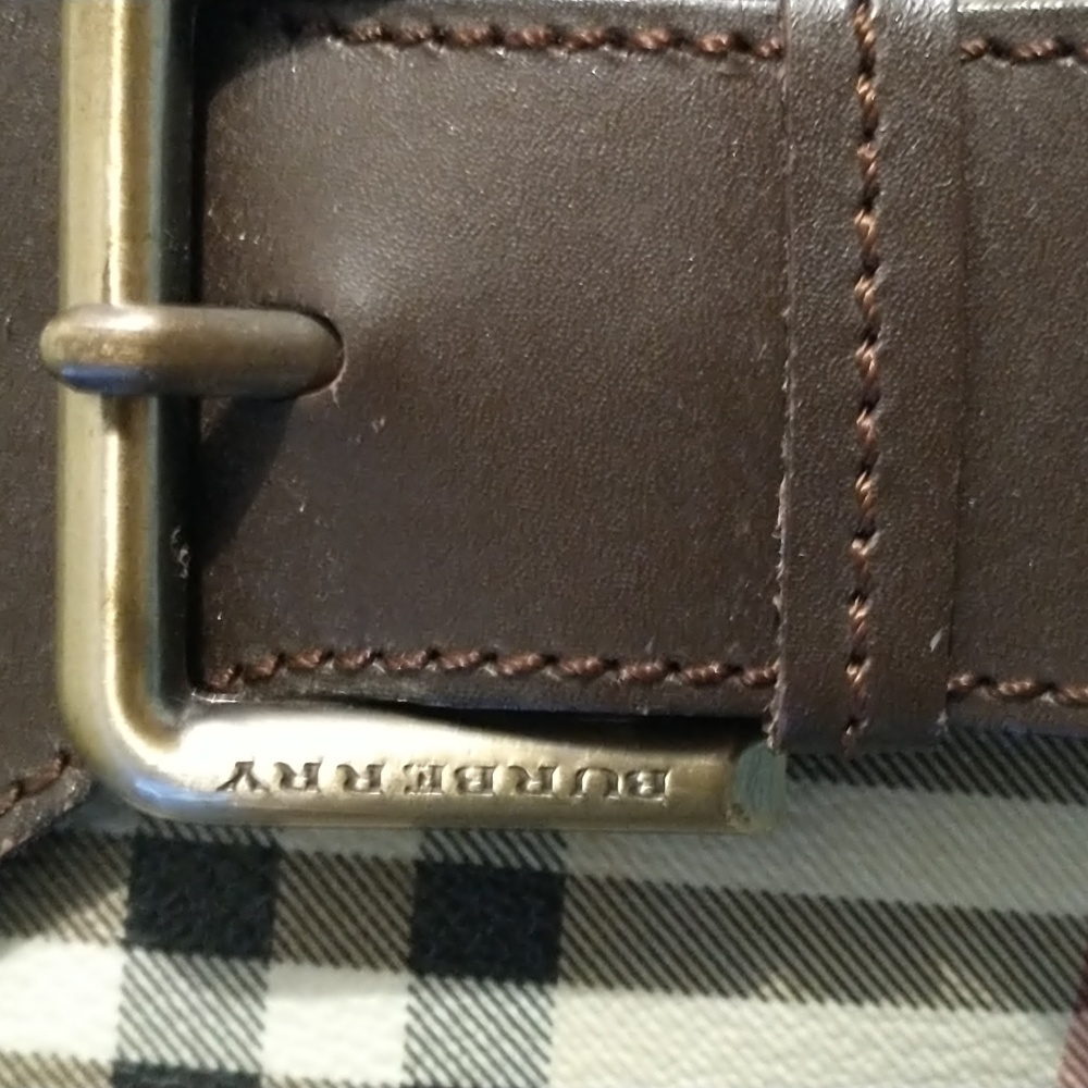 AUTHENTIC -BURBERRY HANDBAG ( FREE BONUS BAG) - Picture 2 of 16